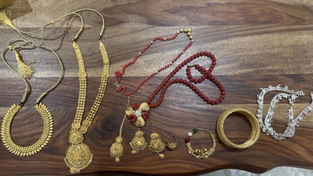 Traditional Indian bridal necklace stolen in Baltimore jewelry theft (Case #25-0066), featured at Stolen911.com